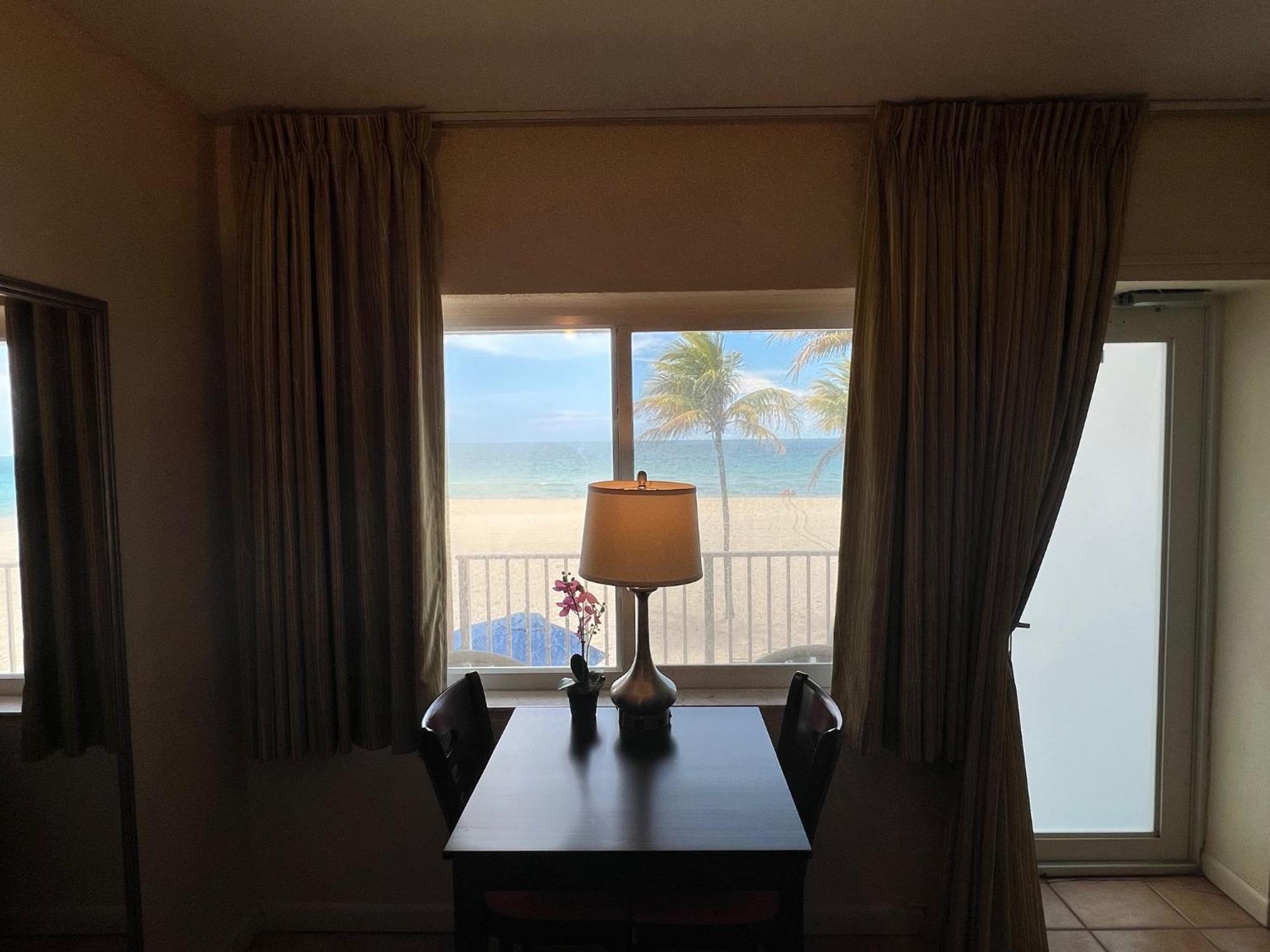 Enchanted Isle Hollywood Beach Resort Экстерьер фото